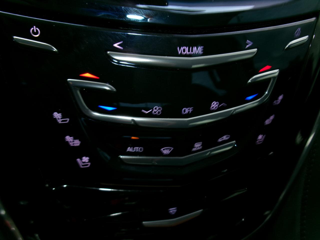Cadillac Escalade photo 32