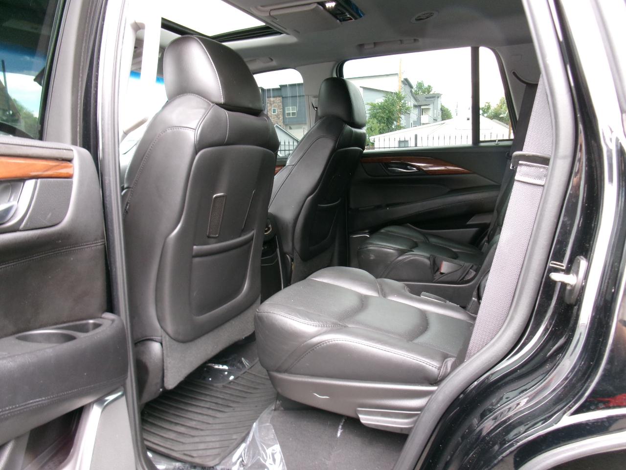 Cadillac Escalade photo 35