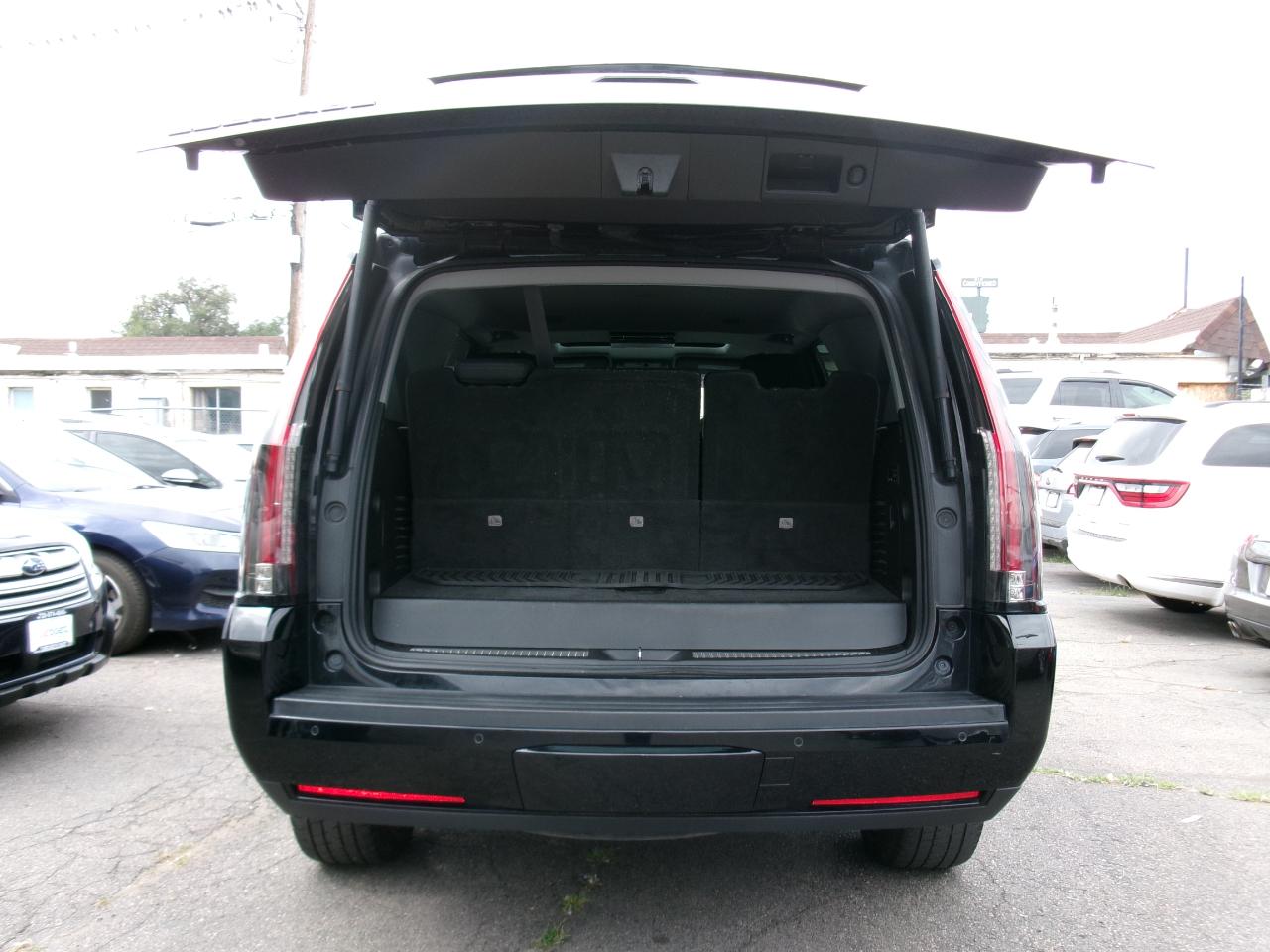 Cadillac Escalade photo 37
