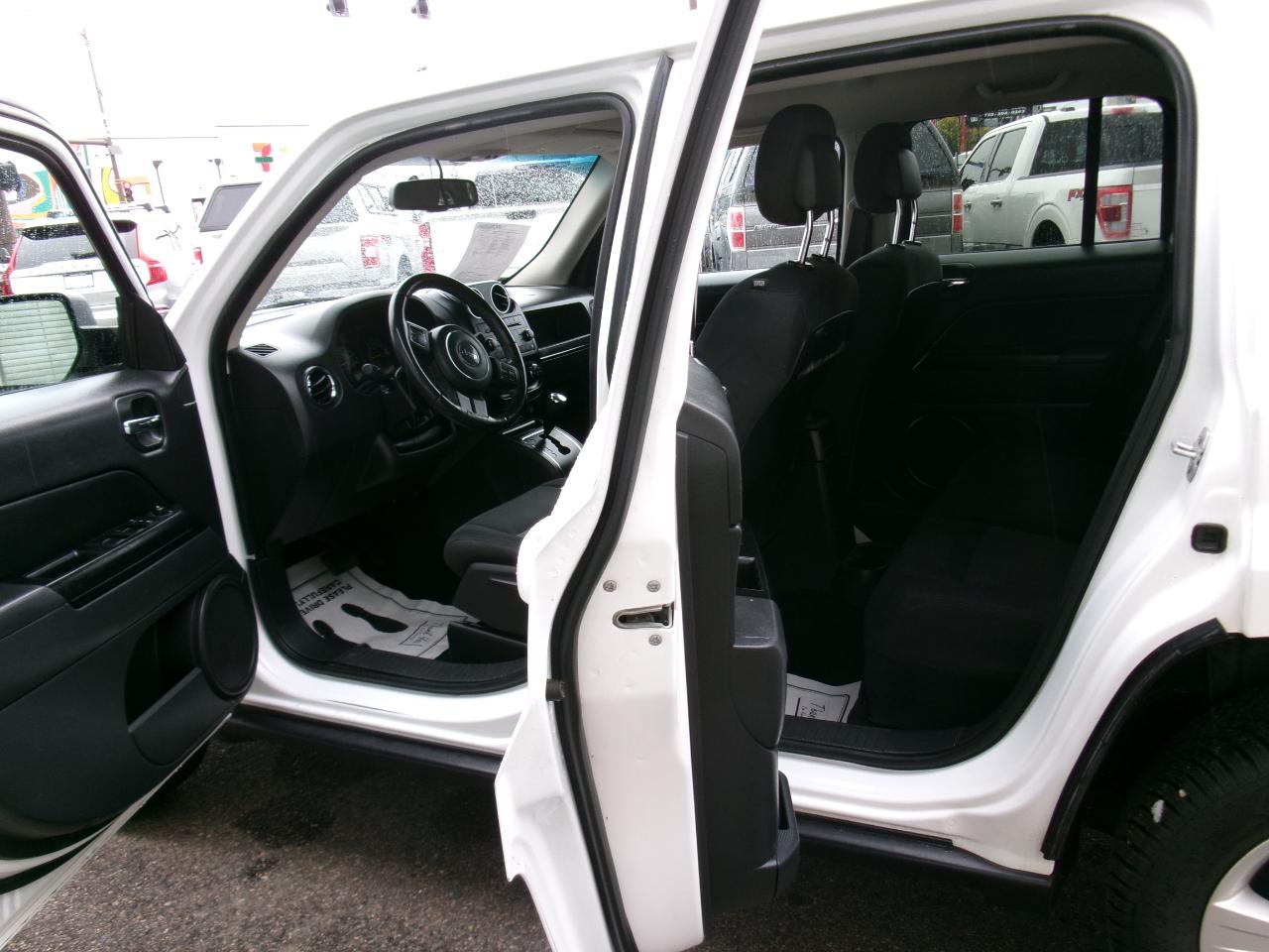Jeep Patriot 4WD 4dr Latitude 2015