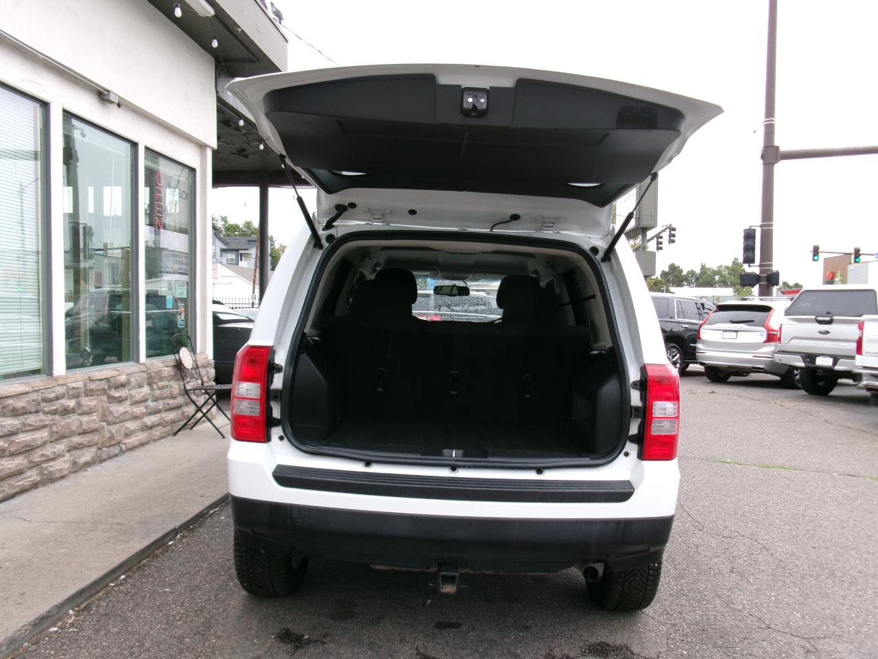 Jeep Patriot 4WD 4dr Latitude 2015
