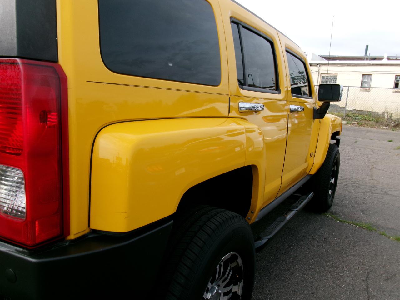 HUMMER H3 4dr 4WD SUV 2006