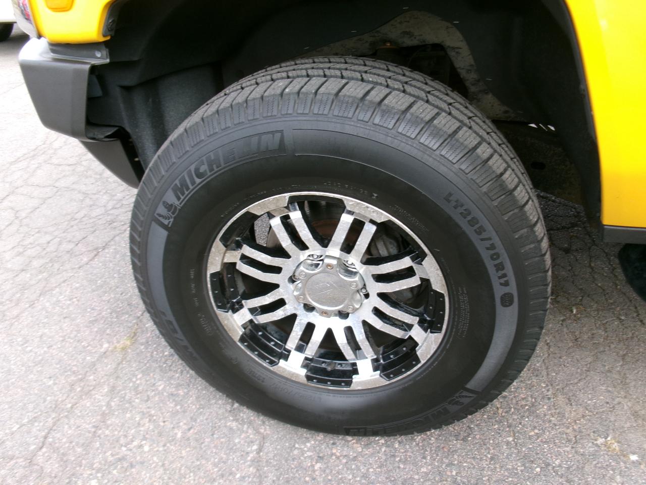 HUMMER H3 4dr 4WD SUV 2006