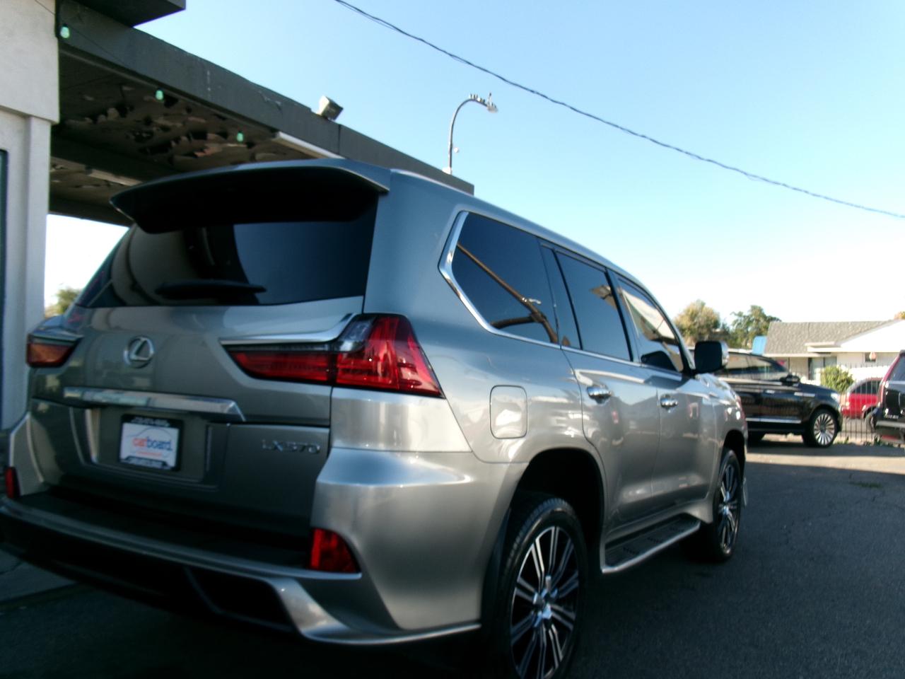 Lexus LX LX 570 Two Row 4WD 2020
