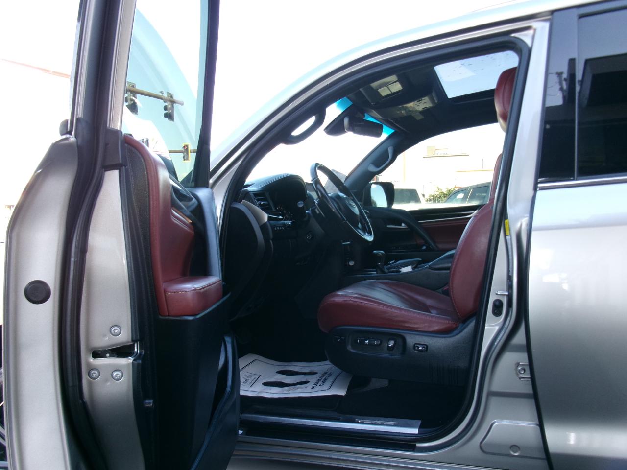 Lexus LX LX 570 Two Row 4WD 2020