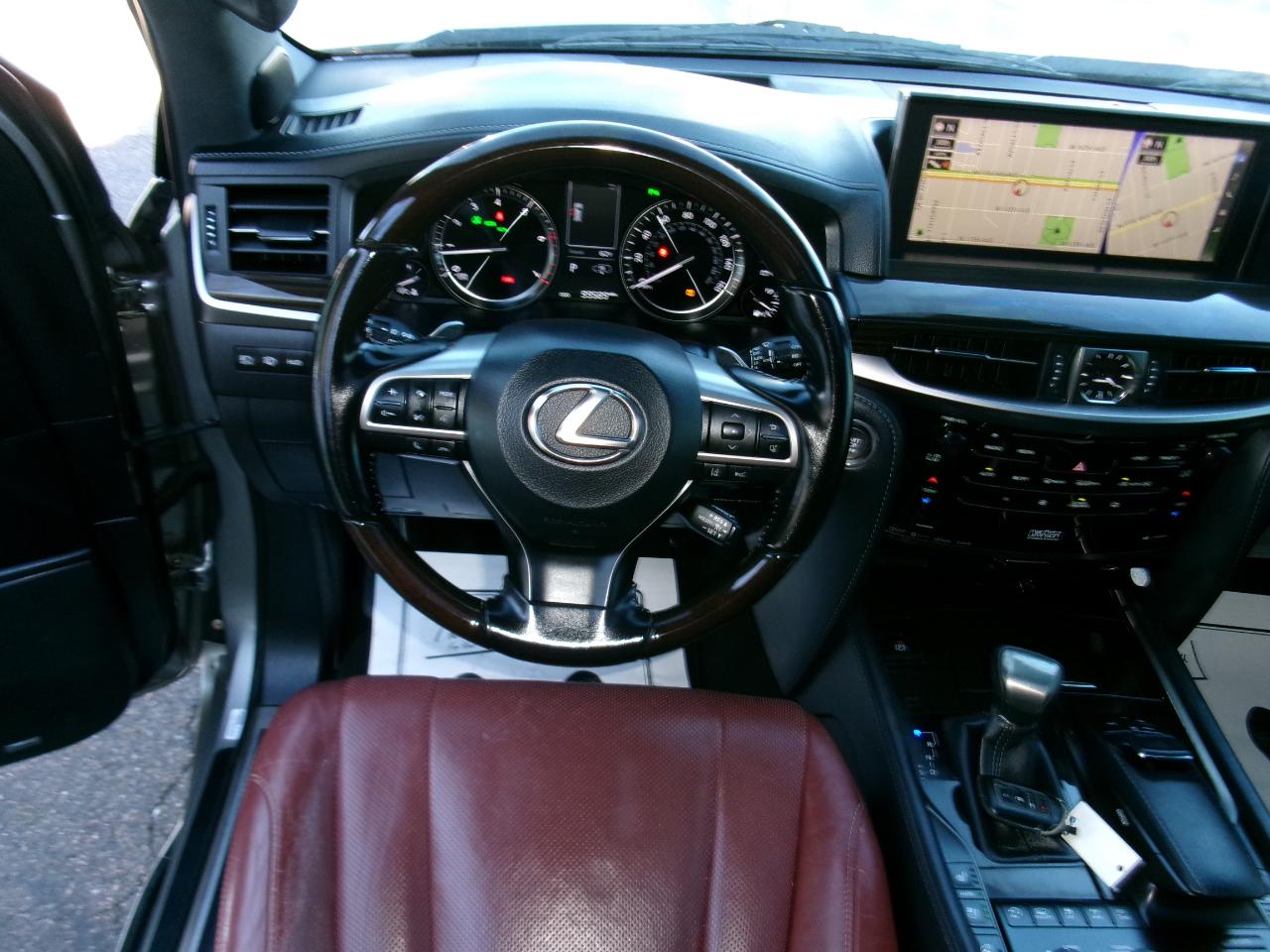 Lexus LX LX 570 Two Row 4WD 2020