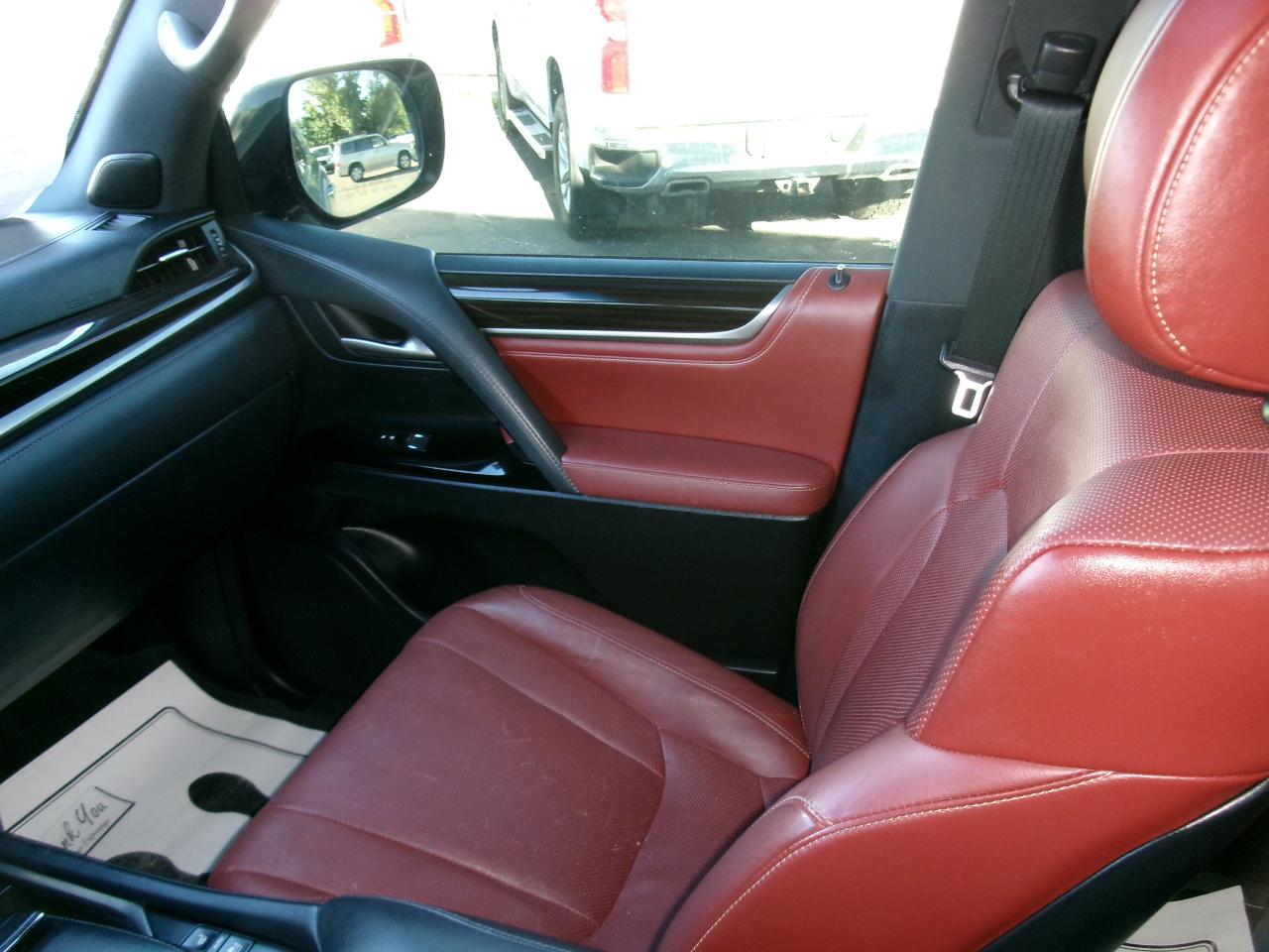 Lexus LX LX 570 Two Row 4WD 2020