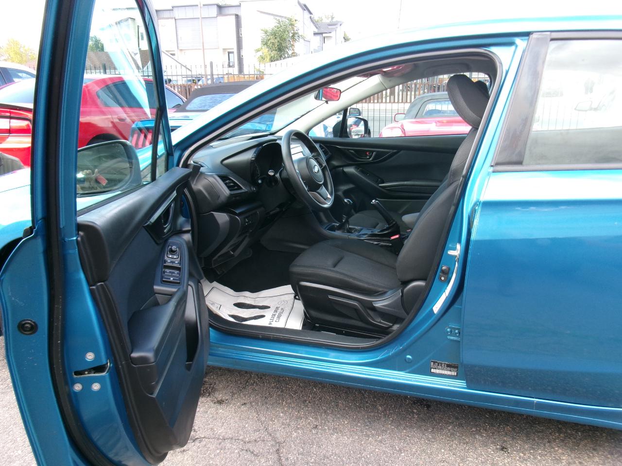 Subaru Impreza 2.0i 4-door Manual 2017