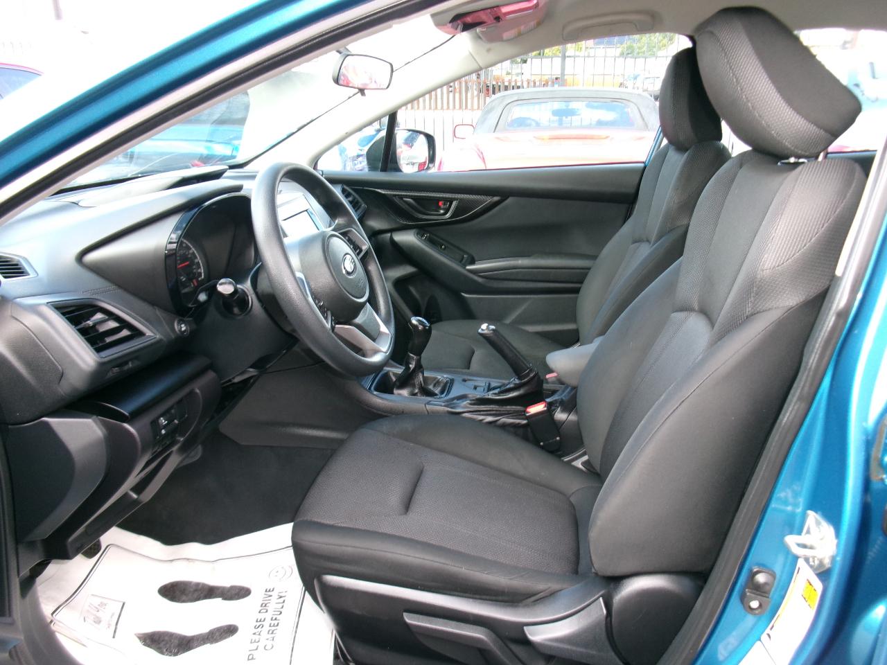 Subaru Impreza 2.0i 4-door Manual 2017