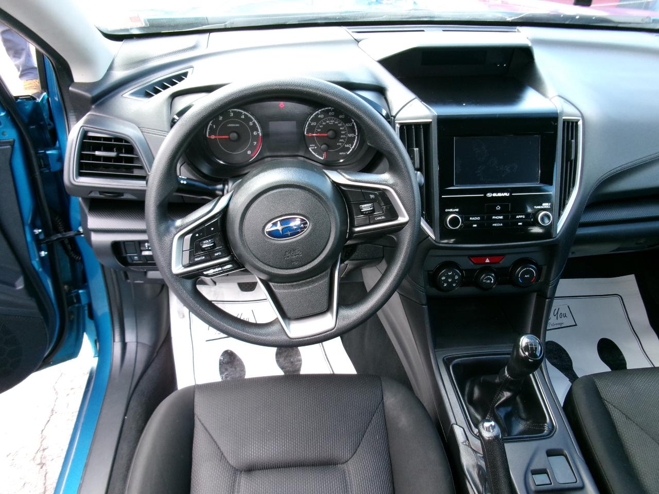 Subaru Impreza 2.0i 4-door Manual 2017