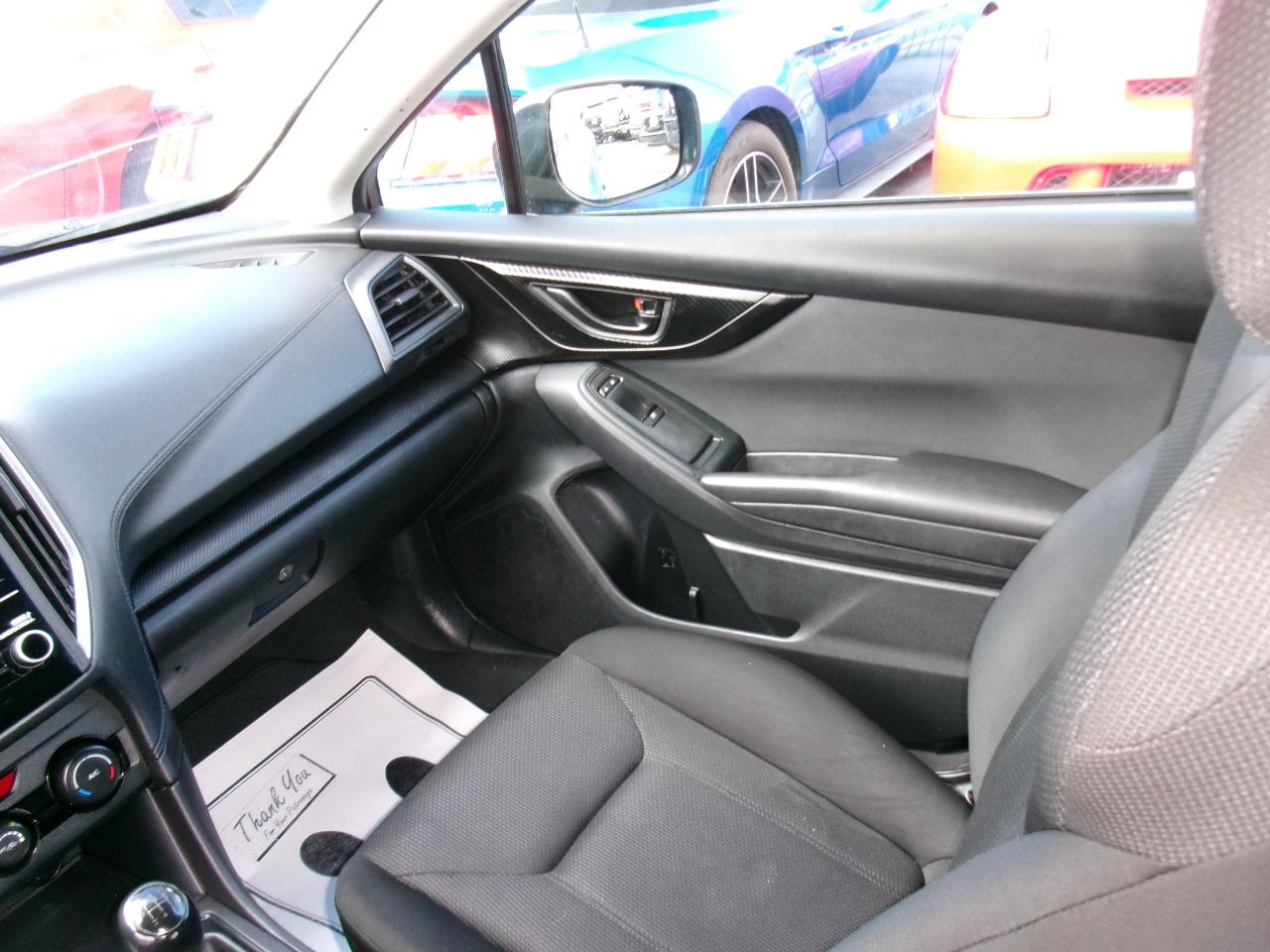 Subaru Impreza 2.0i 4-door Manual 2017