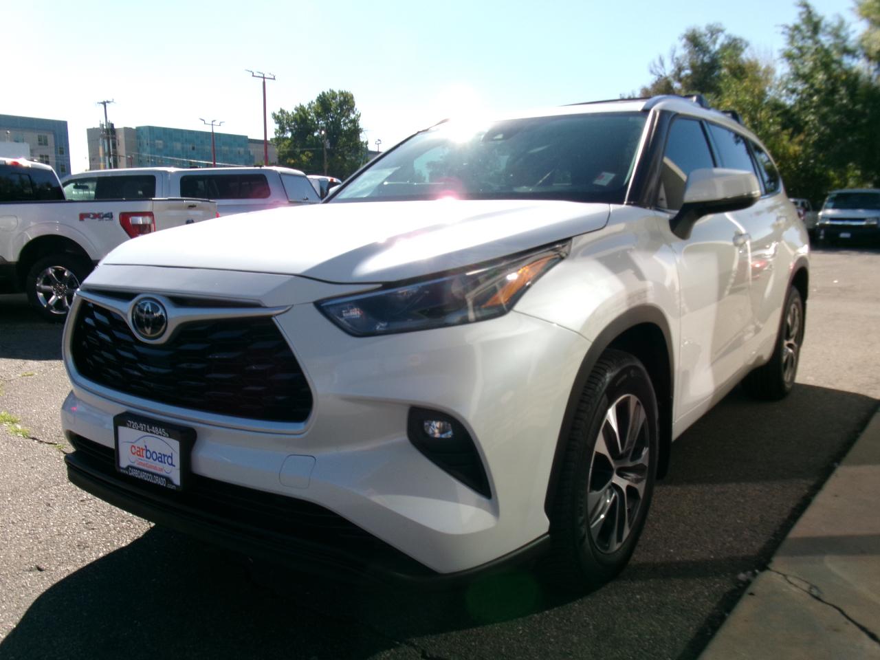 Toyota Highlander XLE AWD (Natl) 2021