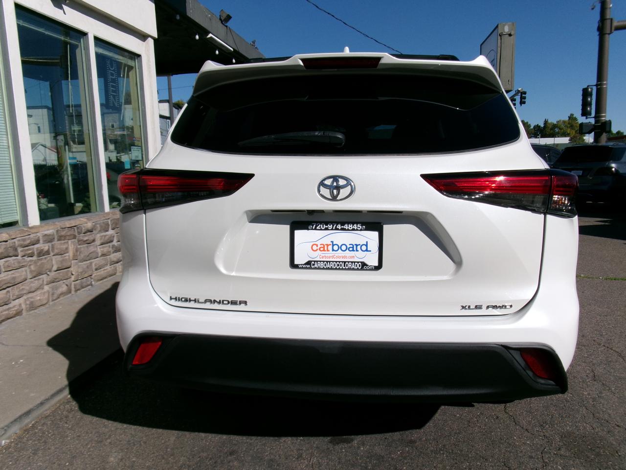 Toyota Highlander XLE AWD (Natl) 2021