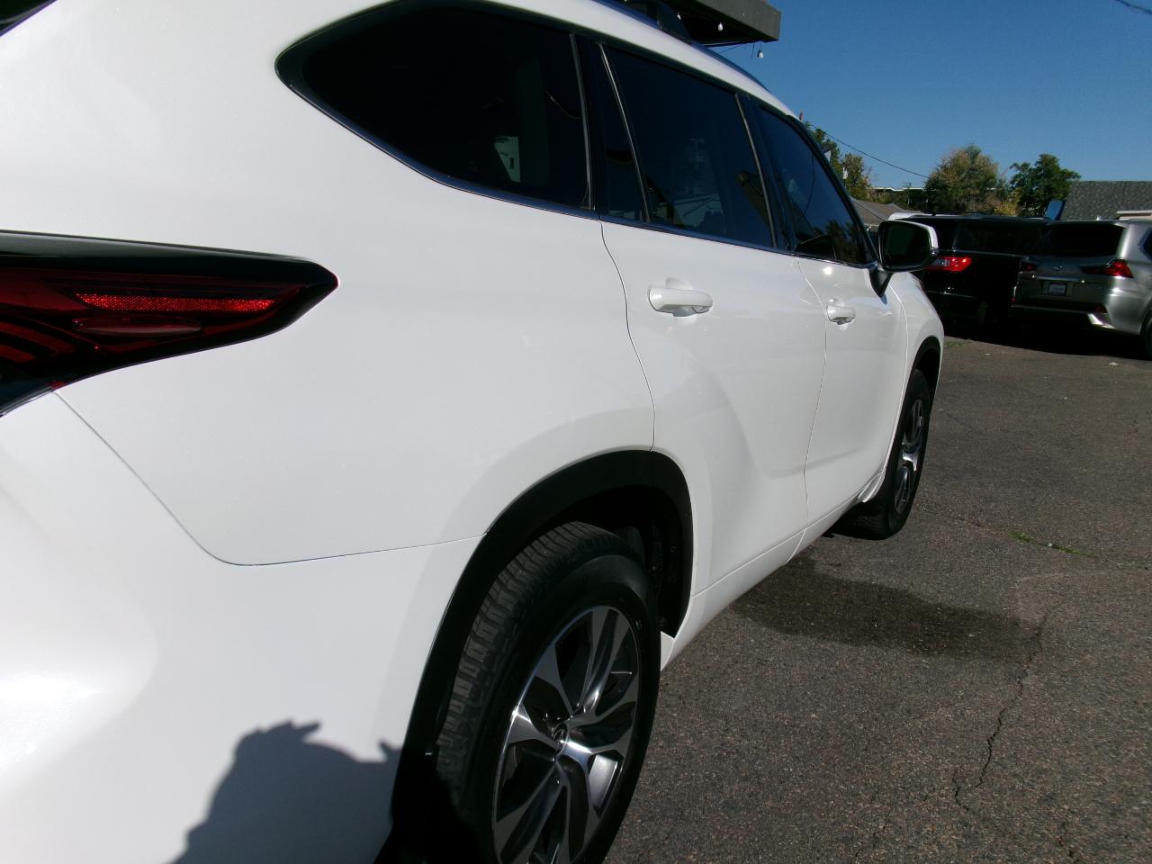 Toyota Highlander XLE AWD (Natl) 2021