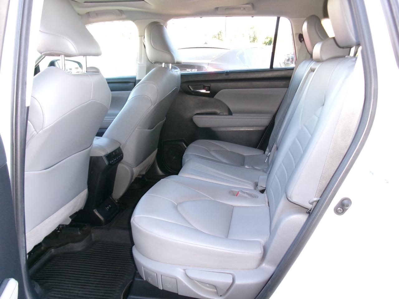 Toyota Highlander XLE AWD (Natl) 2021
