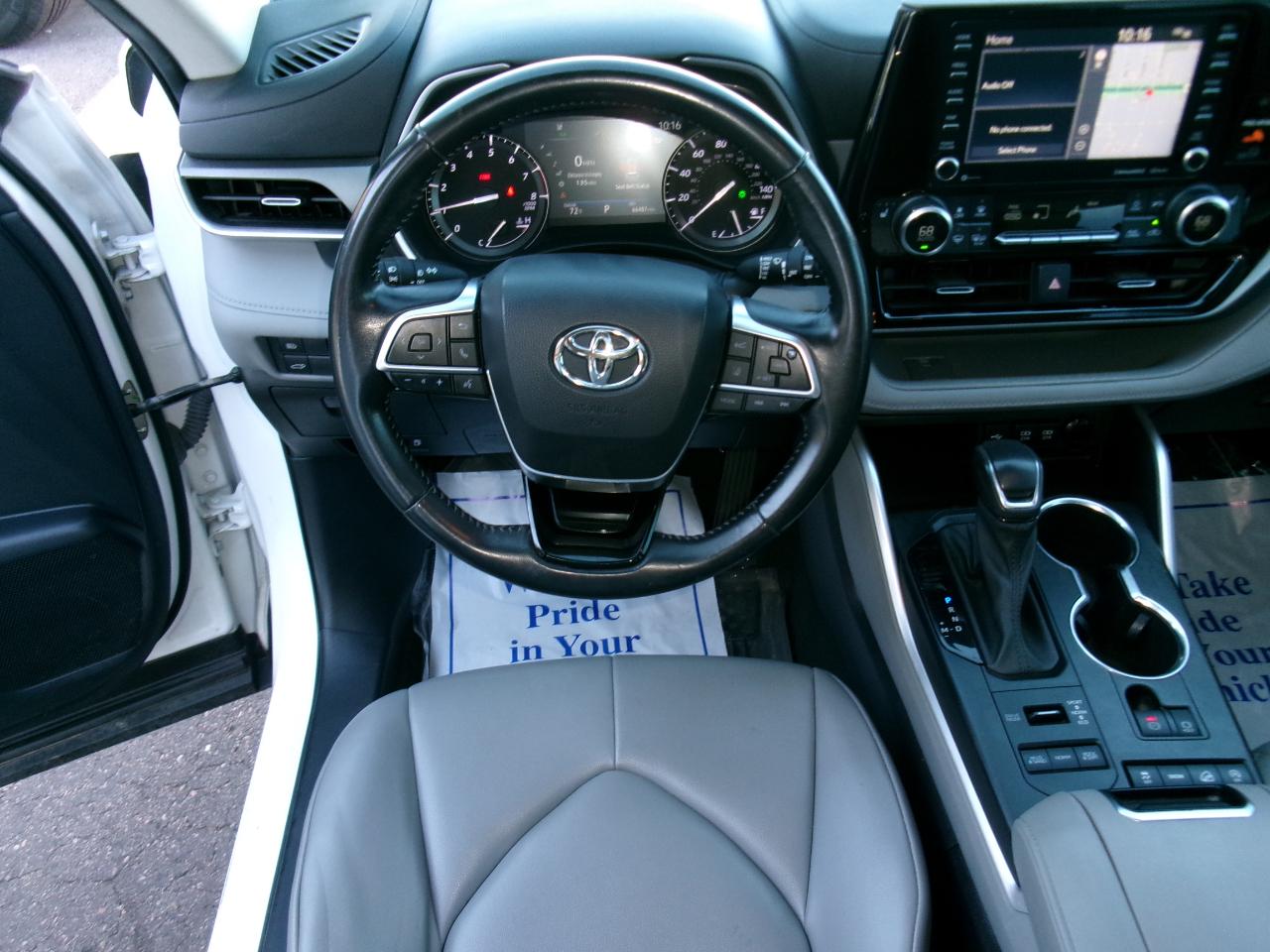 Toyota Highlander XLE AWD (Natl) 2021