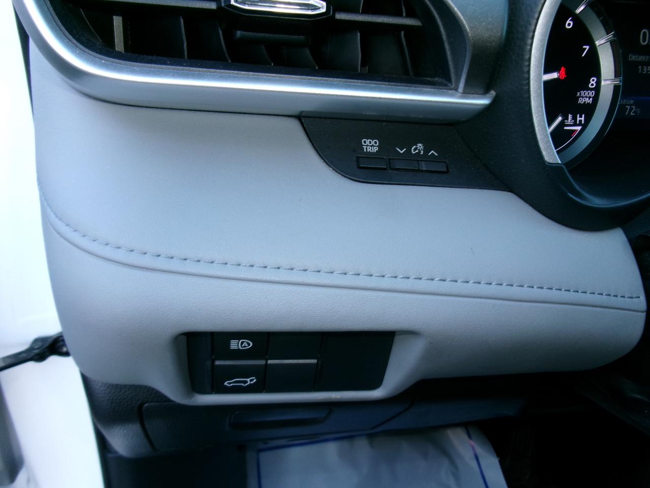 Toyota Highlander XLE AWD (Natl) 2021