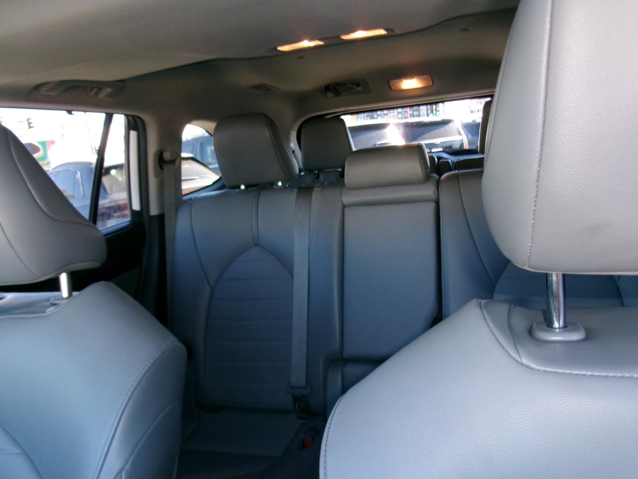 Toyota Highlander XLE AWD (Natl) 2021