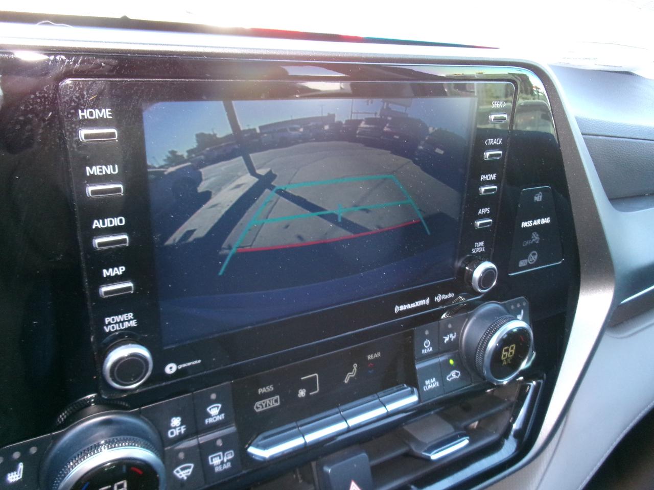 Toyota Highlander XLE AWD (Natl) 2021