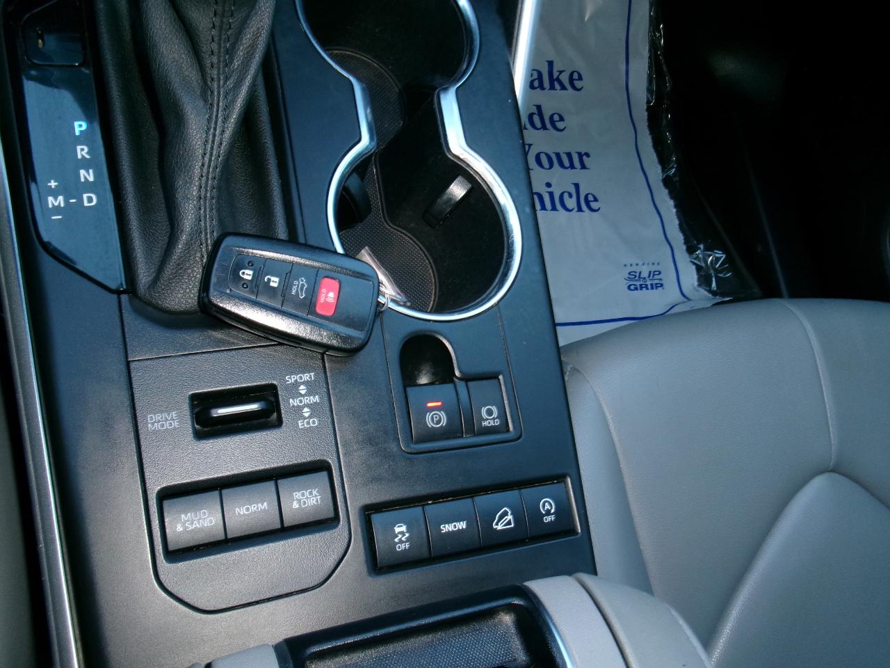 Toyota Highlander XLE AWD (Natl) 2021