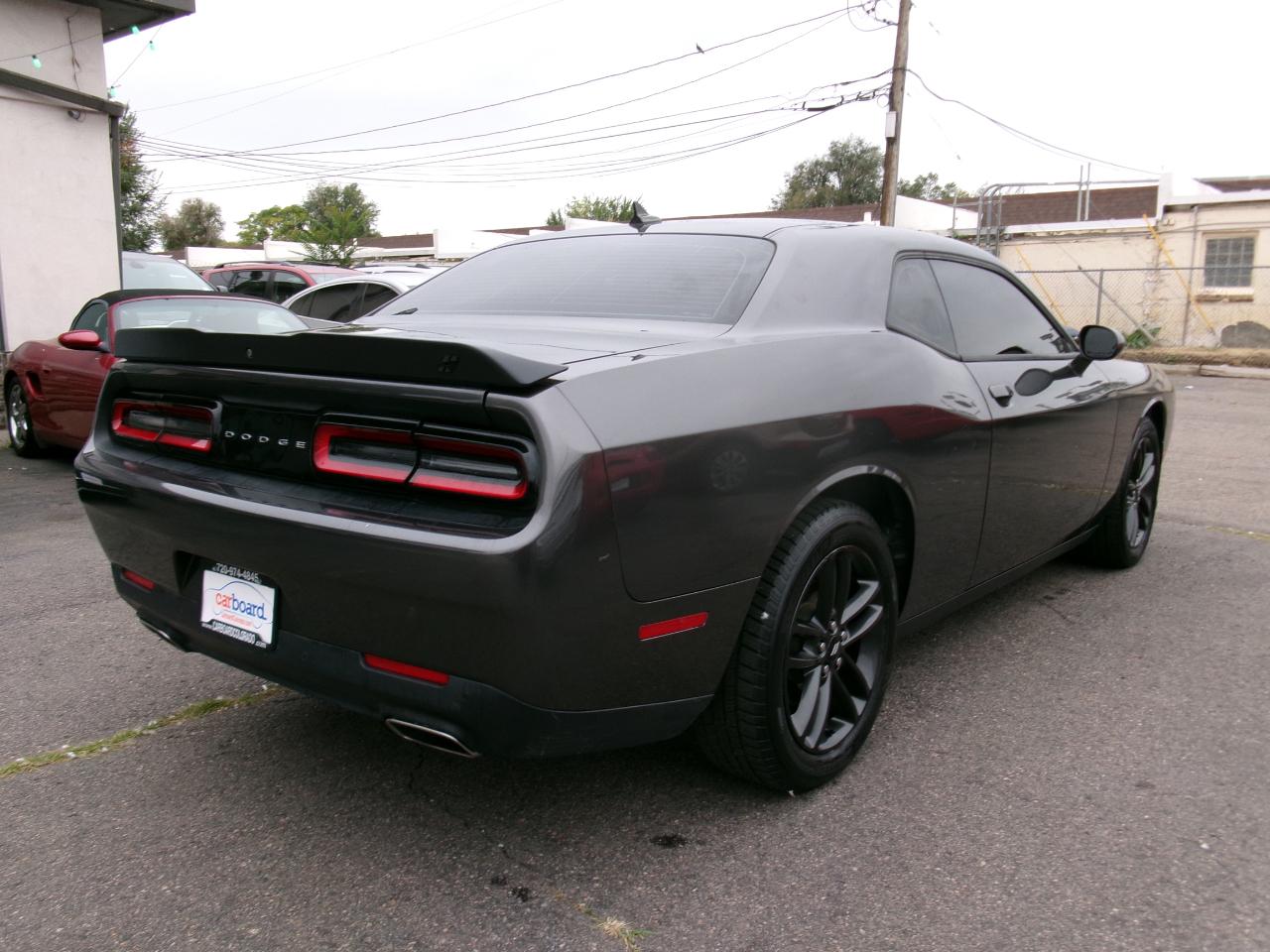 Dodge Challenger GT AWD 2019