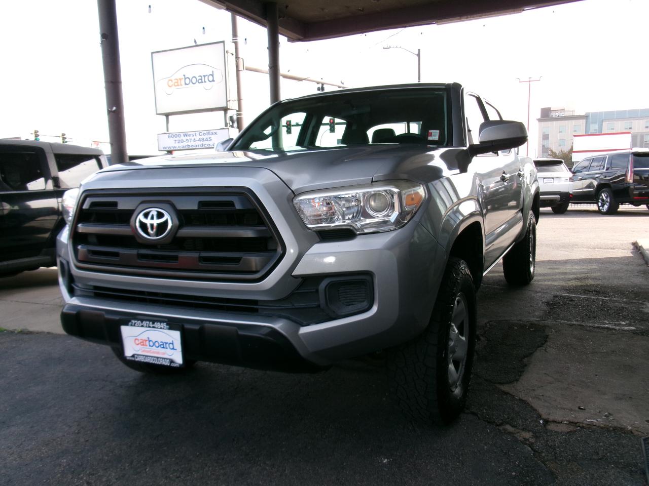 Toyota Tacoma TRD Off Road Double Cab 5' Bed V6 4x4 MT (Natl) 2017
