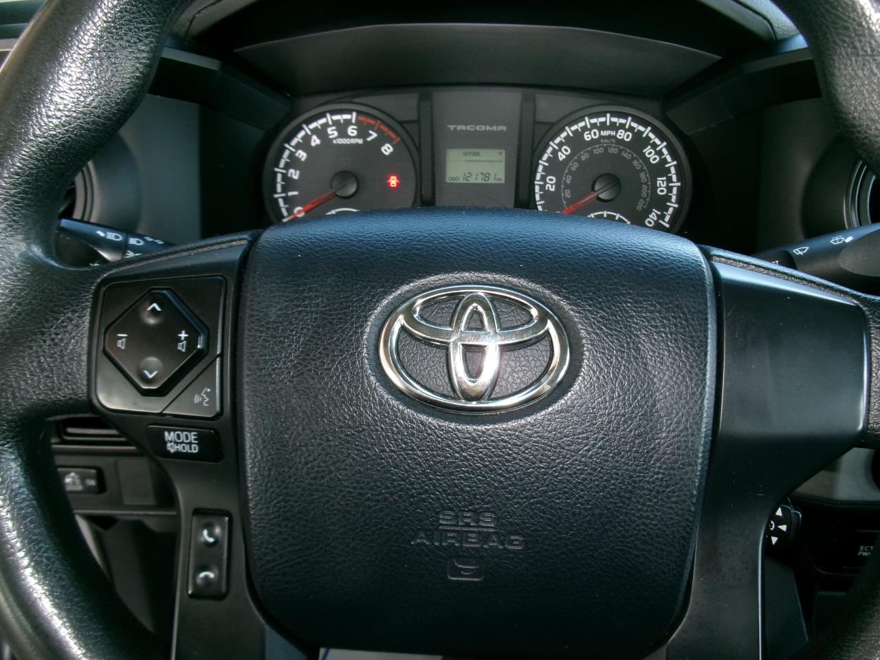 Toyota Tacoma TRD Off Road Double Cab 5' Bed V6 4x4 MT (Natl) 2017