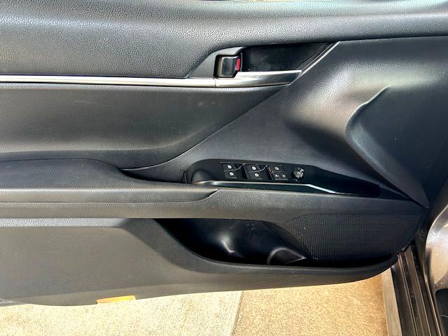 Toyota Camry SE 2019