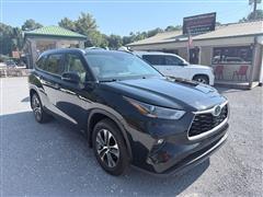 2023 Toyota Highlander Hybrid 