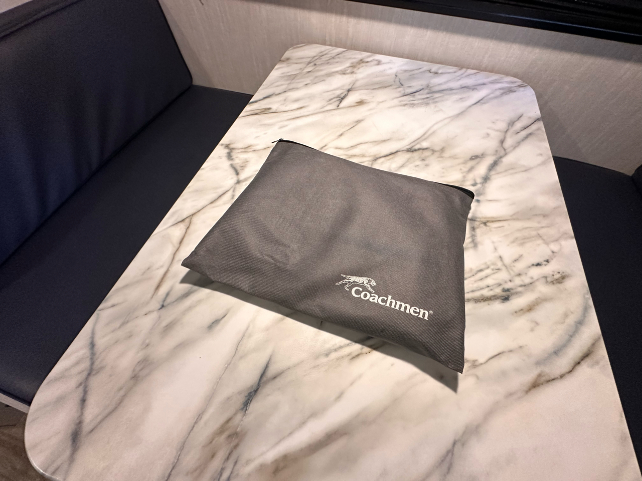 Coachmen Apex  2024 Coachmen Apex  2024