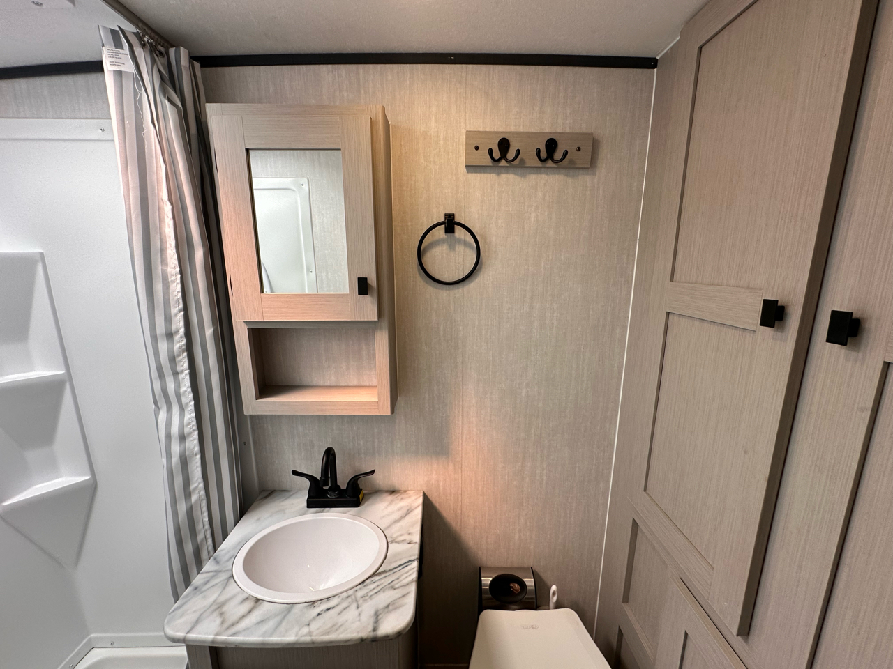 Coachmen Apex  2024 Coachmen Apex  2024