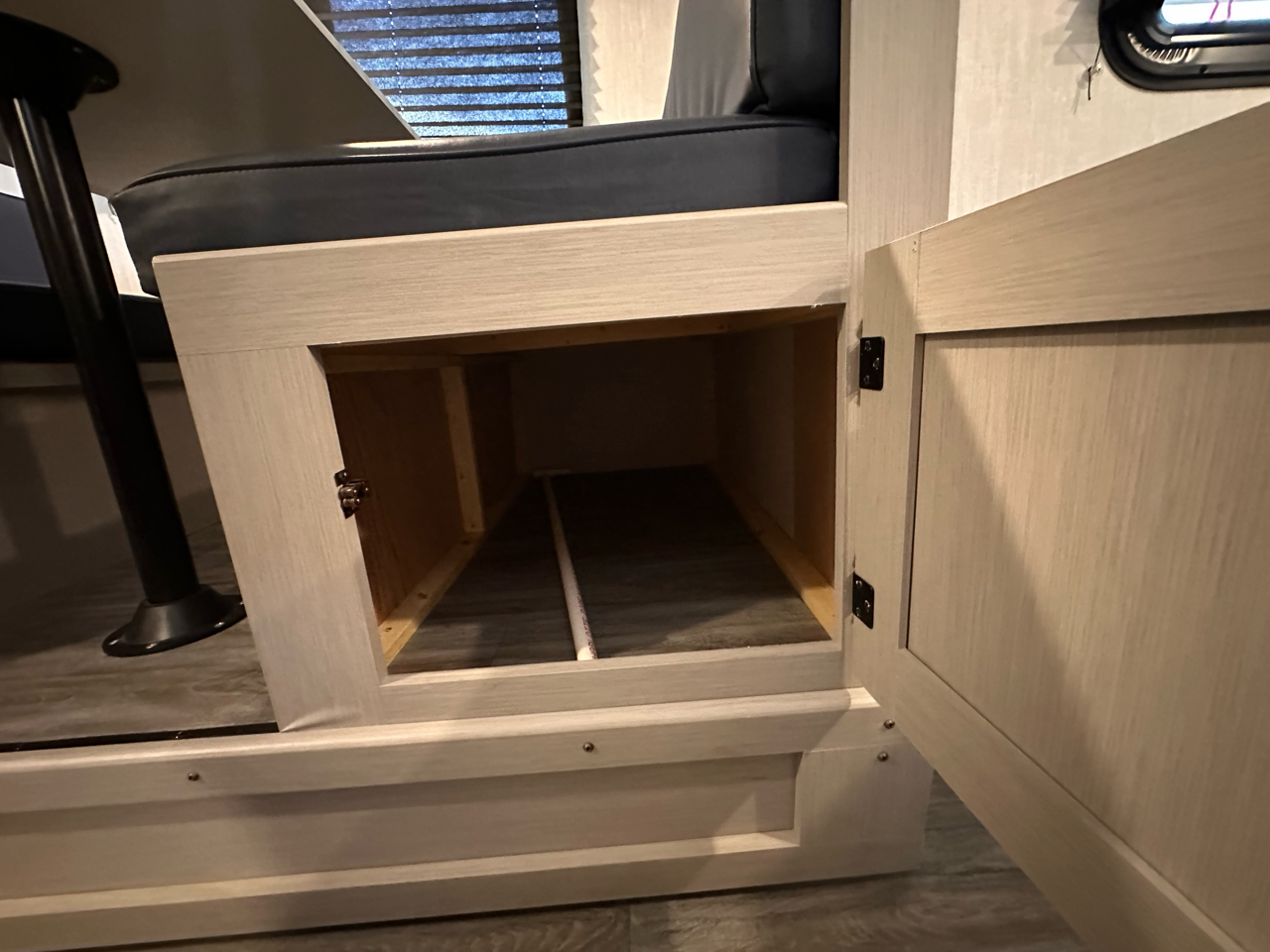 Coachmen Apex  2024 Coachmen Apex  2024