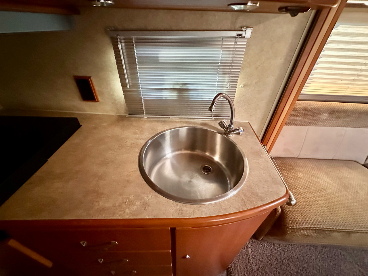 Itasca Navion  2008 Itasca Navion  2008