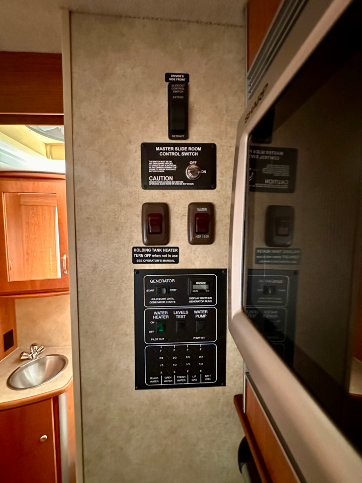 Itasca Navion  2008 Itasca Navion  2008