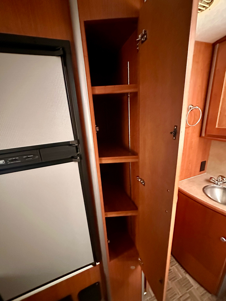 Itasca Navion  2008 Itasca Navion  2008