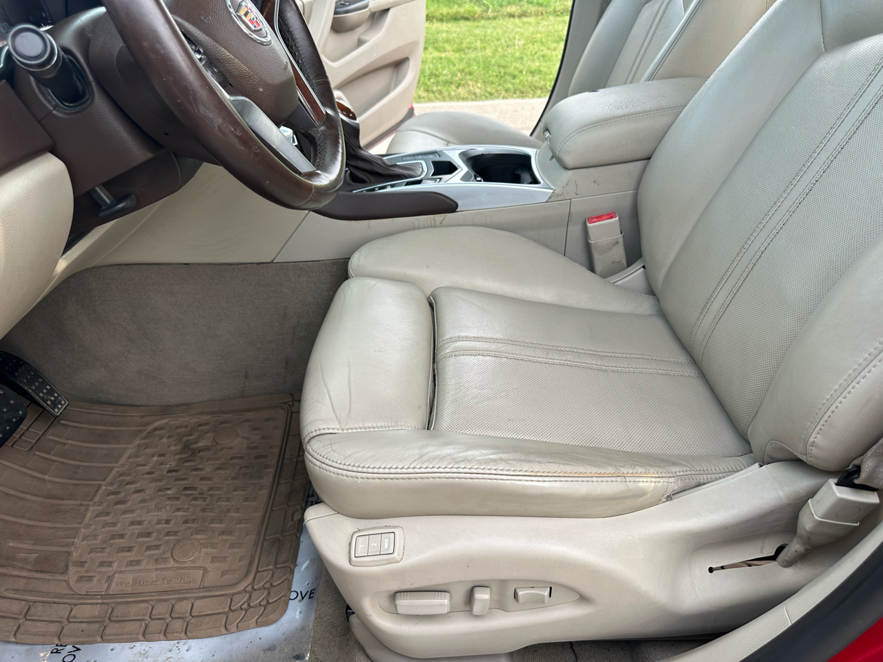 2016 Cadillac SRX Luxury photo 4