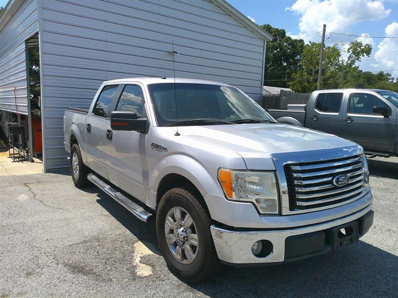 2010 Ford F-150 XL SuperCrew 5.5-ft. Bed 2WD