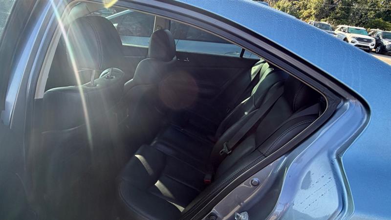 Nissan Maxima S 2011