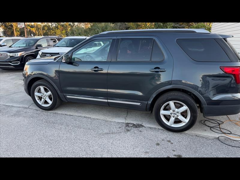 2017 Ford Explorer XLT 4WD