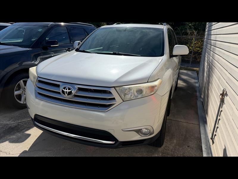 Toyota Highlander Limited 2WD 2013