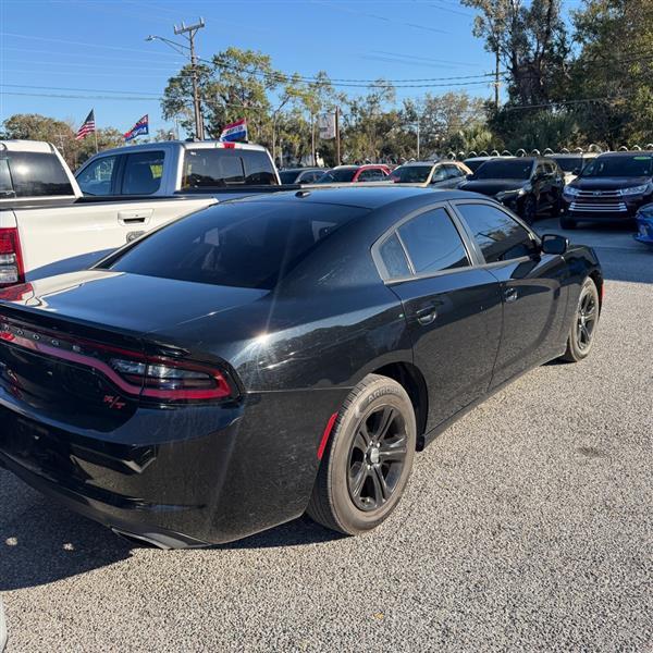 Dodge Charger SE 2015
