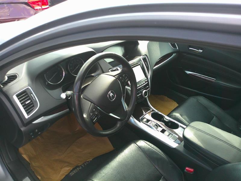 Acura TLX 9-Spd AT w/Technology Package 2015
