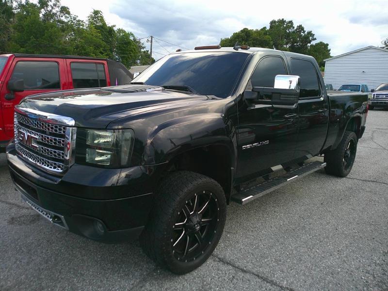 GMC Sierra 2500HD Denali Crew Cab 4WD 2011