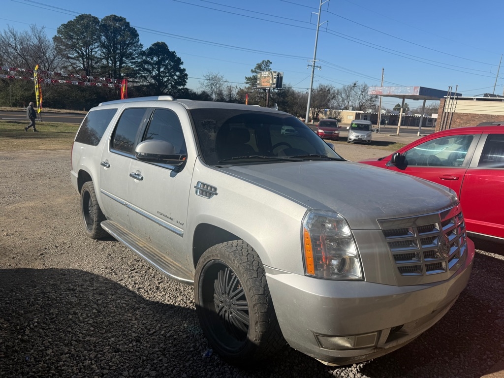 Cadillac Escalade ESV 2WD Luxury 2011
