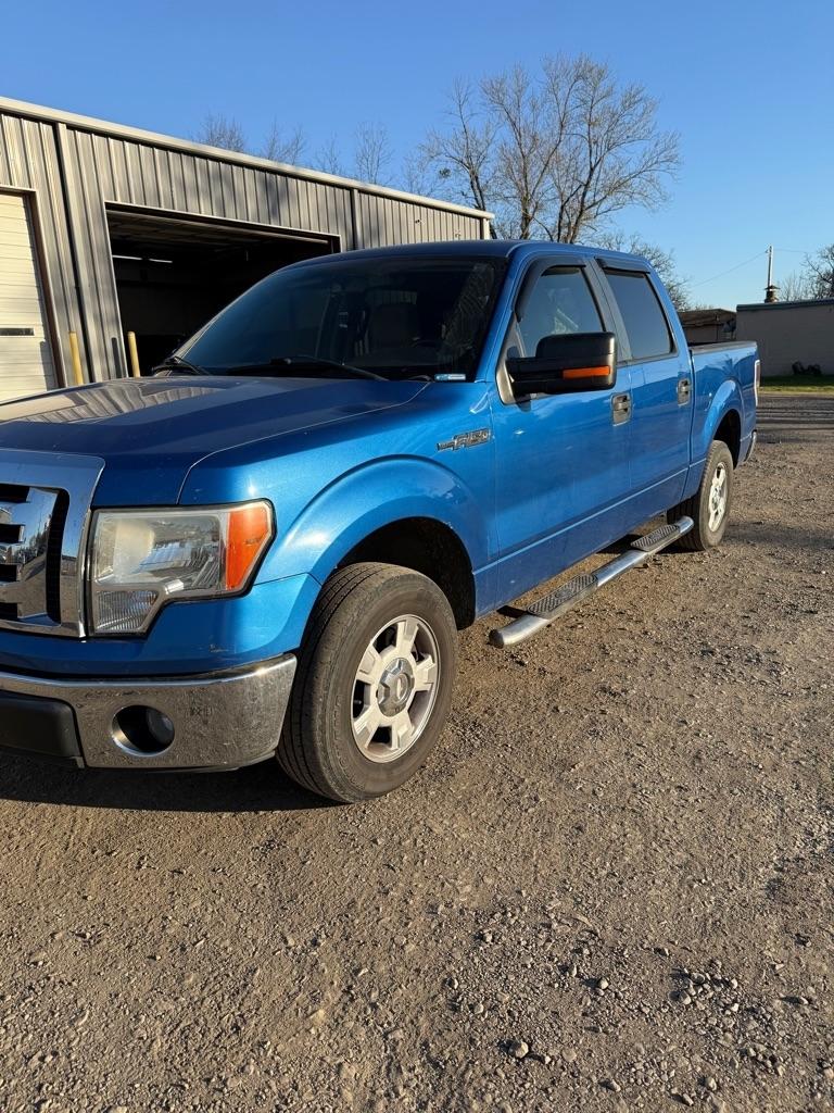 Ford F-150 XL SuperCrew 5.5-ft. Bed 2WD 2010