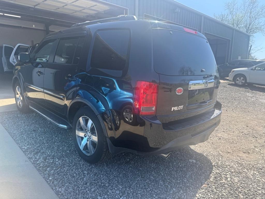 Honda Pilot Touring 2WD 5-Spd AT with DVD 2015