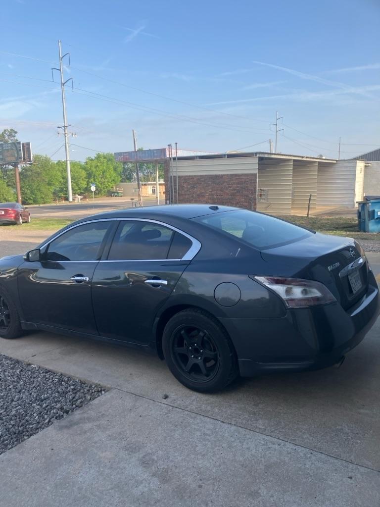 Nissan Maxima S 2012