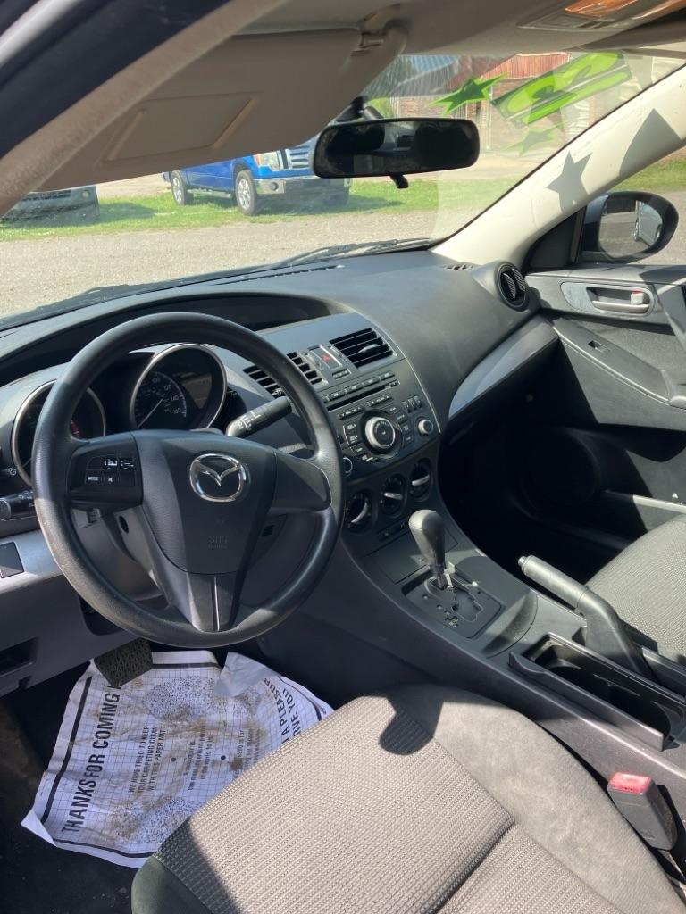 Mazda MAZDA3 i SV AT 4-Door 2013