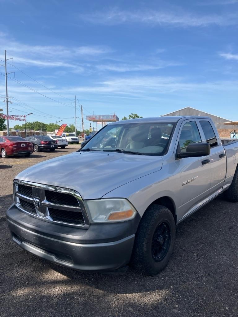 RAM 1500 ST Quad Cab 2WD 2011