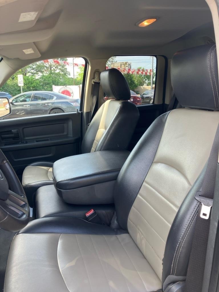 RAM 1500 ST Quad Cab 2WD 2011